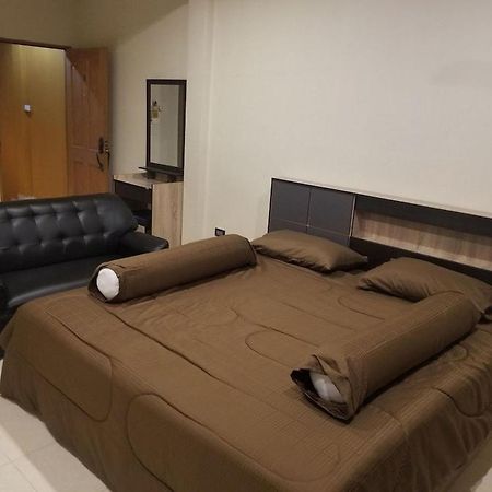 The Main Event Pattaya Bed & Breakfast Eksteriør bilde